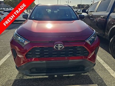 Used 2020 Toyota RAV4 LE image 3