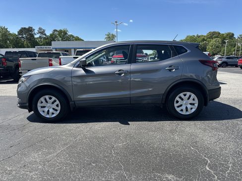 Used 2020 Nissan Rogue Sport S FWD image 4