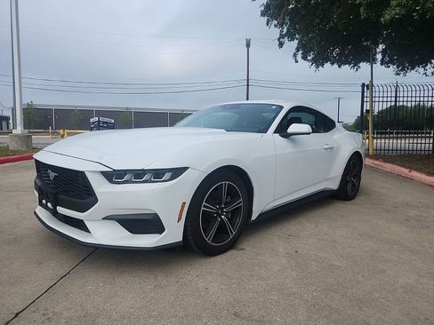 Used 2024 Ford Mustang Coupe RWD image 7