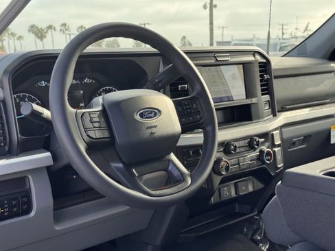 New 2025 Ford F350 XLT w/ FX4 Off-Road Package image 27
