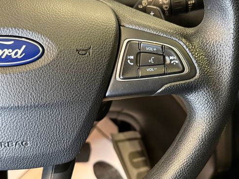 Used 2017 Ford Escape SE w/ SE Cold Weather Package AWD/4WD image 12