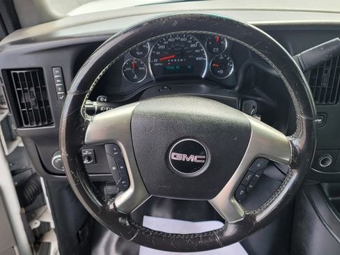 Used 2017 GMC Savana 2500 RWD image 21