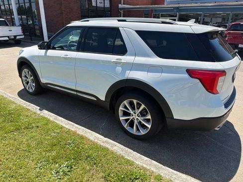 Used 2021 Ford Explorer Platinum w/ Equipment Group 601A AWD/4WD image 4