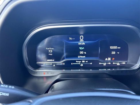 Used 2023 Chevrolet Suburban Premier image 29