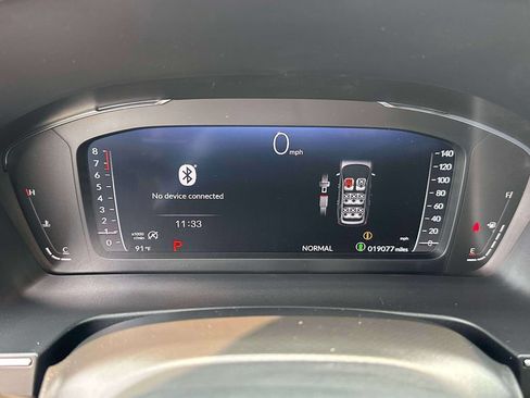 Used 2025 Honda Pilot Elite image 23