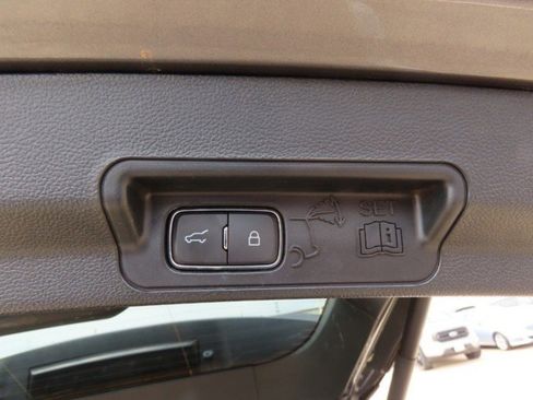 Certified 2023 Ford Explorer Limited image 13