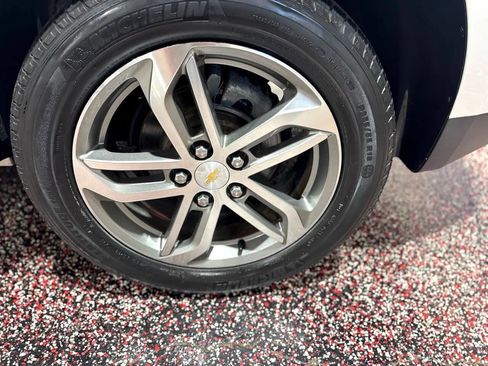 Used 2016 Chevrolet Equinox LTZ w/ Enhanced Convenience Package image 2