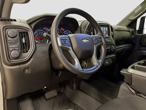 Used 2023 Chevrolet Silverado 2500 Custom w/ Custom Convenience Package image 9