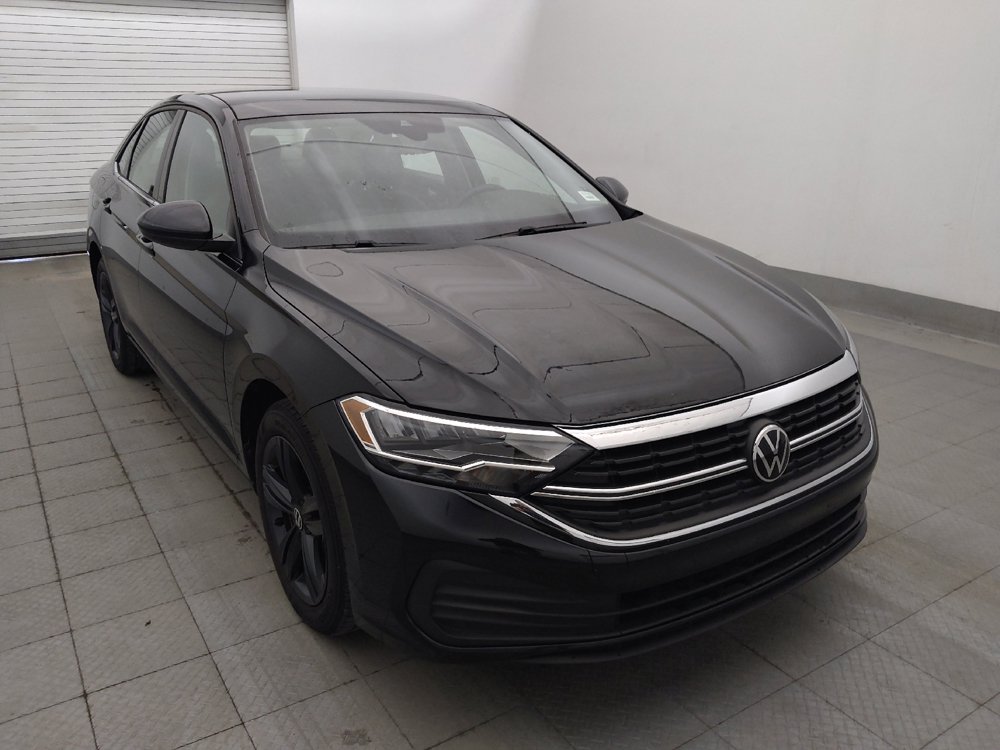 Used 2024 Volkswagen Jetta SE w/ Panoramic Sunroof Package FWD image 13