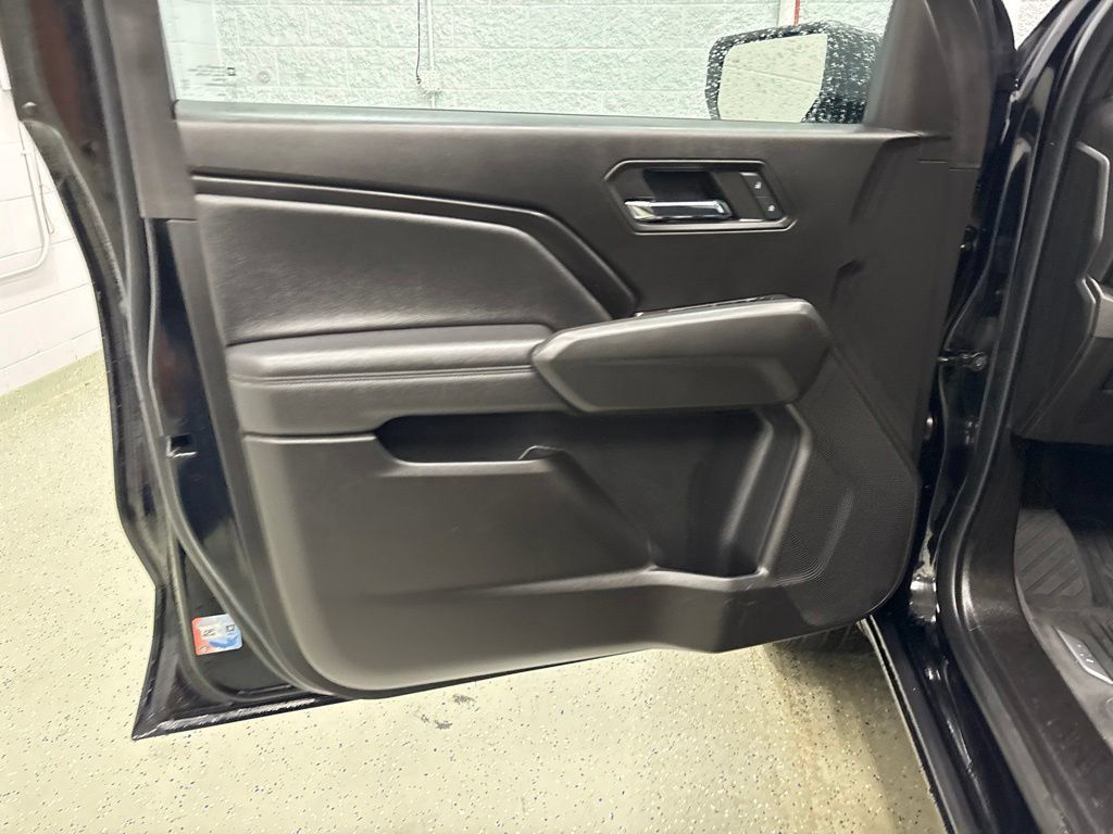 Certified 2023 Chevrolet Colorado LT w/ LT Convenience Package II AWD/4WD image 16