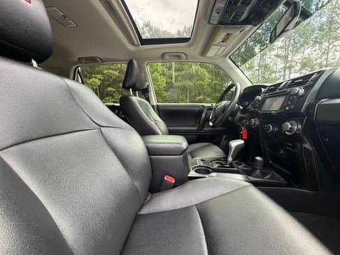 Used 2019 Toyota 4Runner TRD Off-Road Premium AWD/4WD image 22
