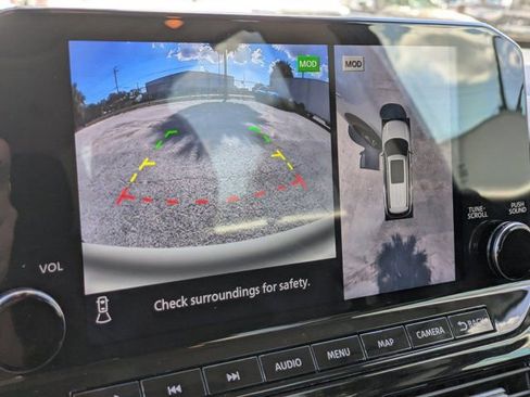 Used 2023 Nissan Pathfinder Platinum w/ Cargo Package image 19