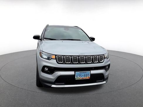 Used 2025 Jeep Compass Limited AWD/4WD image 3