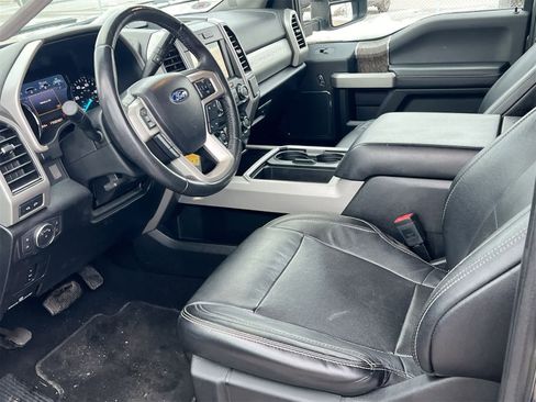 Used 2019 Ford F350 Lariat w/ Chrome Package image 10