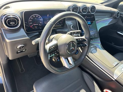 Used 2025 Mercedes-Benz GLC 43 AMG 4MATIC image 18