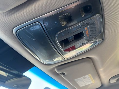 Used 2025 Genesis GV70 2.5T w/ Select Package image 24