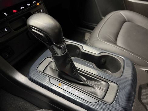 Used 2022 Chevrolet Colorado Z71 AWD/4WD image 29