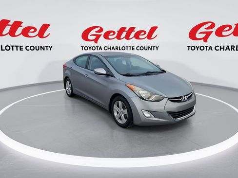 Used 2013 Hyundai Elantra GLS w/ Preferred Pkg image 2