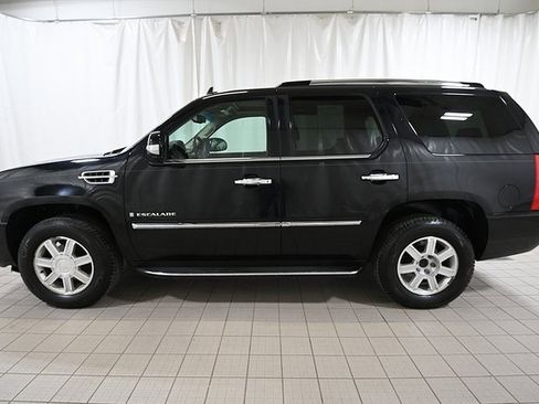 Used 2009 Cadillac Escalade AWD image 10