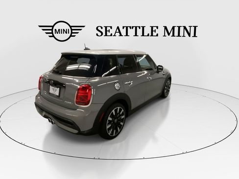 Certified 2023 MINI Cooper S FWD image 11