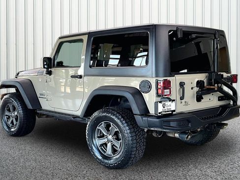 Used 2017 Jeep Wrangler Rubicon w/ Quick Order Package 24Z Recon AWD/4WD image 4