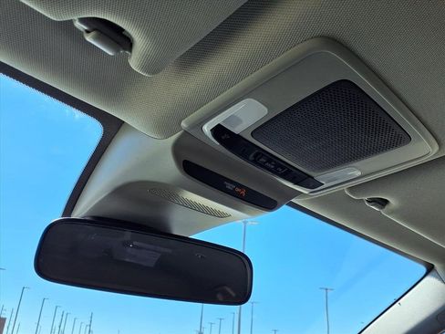 Used 2025 Honda HR-V LX image 14