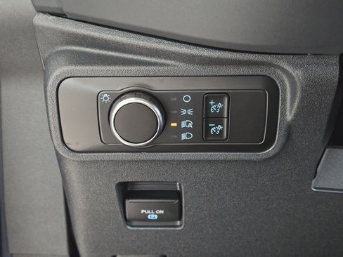 New 2025 Ford Bronco Base image 22