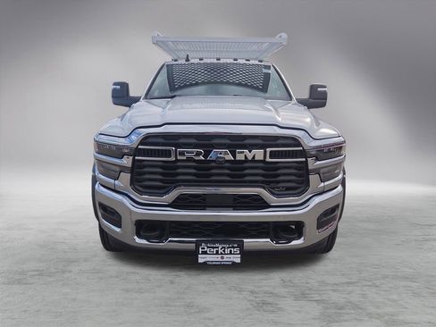 New 2026 RAM 5500 Tradesman w/ Chrome Appearance Group image 2