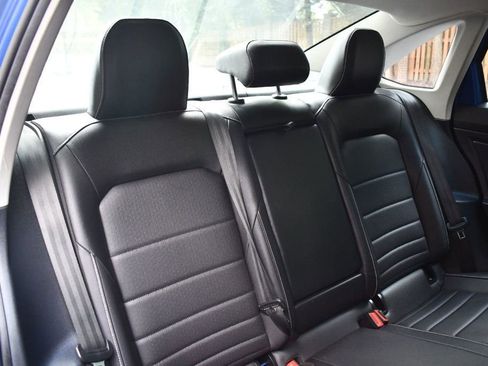 Used 2022 Volkswagen Jetta SE w/ Panoramic Sunroof Package image 33