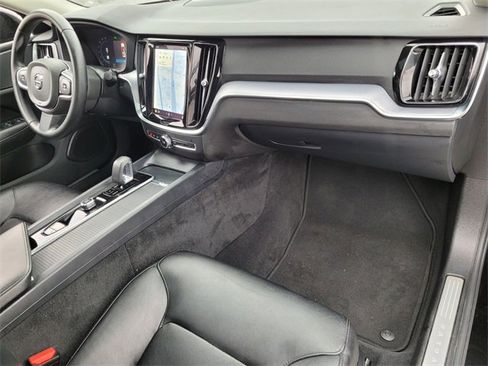 Used 2024 Volvo S60 B5 Core image 17