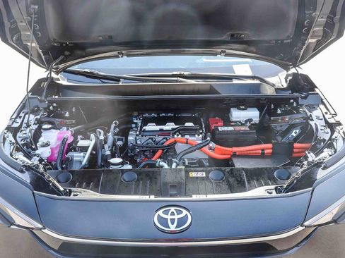 Certified 2025 Toyota bZ4X AWD w/ Weather Package image 33