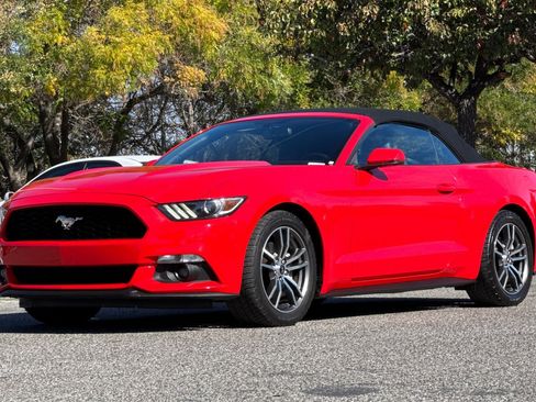 Used 2017 Ford Mustang Premium image 8