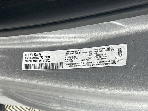 Used 2024 RAM 2500 Tradesman w/ Chrome Appearance Group image 35