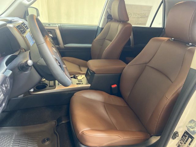 Used 2024 Toyota 4Runner Limited AWD/4WD image 17