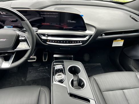 New 2026 Cadillac Lyriq V image 15