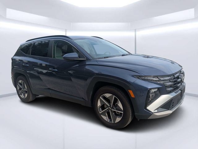 Used 2025 Hyundai Tucson SEL FWD image 1