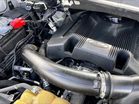 Used 2019 Ford F150 Lariat w/ Equipment Group 502A Luxury image 32