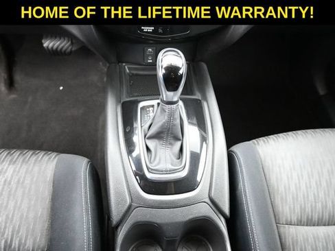 Used 2017 Nissan Rogue S AWD/4WD image 32