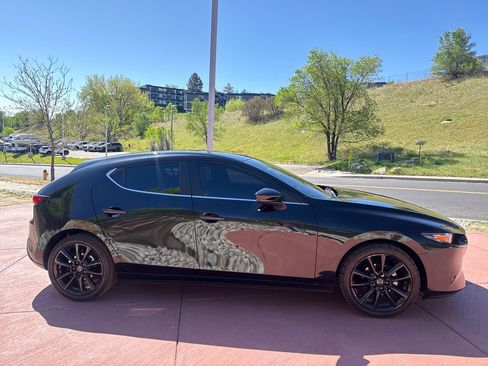 Used 2024 MAZDA MAZDA3 s FWD image 8