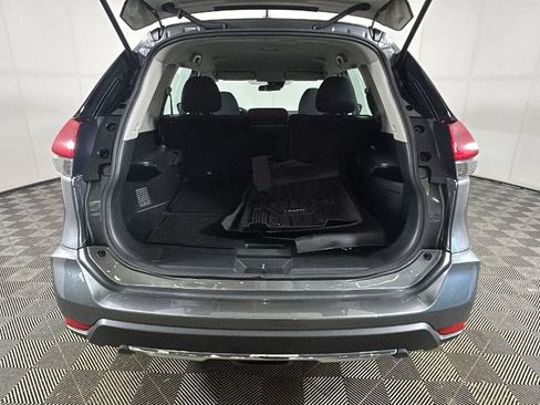 Used 2020 Nissan Rogue S FWD image 31