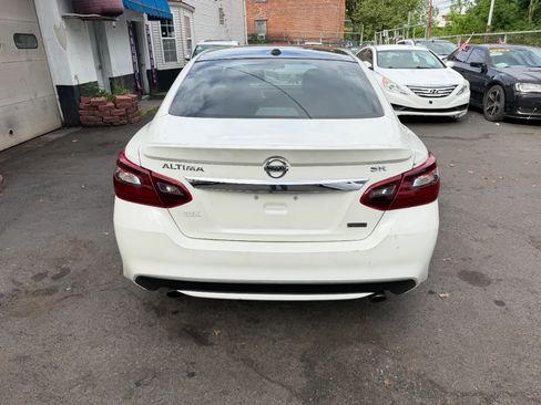 Used 2018 Nissan Altima 2.5 SR w/ SR Special Edition FWD image 12