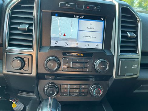 Used 2018 Ford F150 XLT w/ Equipment Group 302A Luxury AWD/4WD image 17