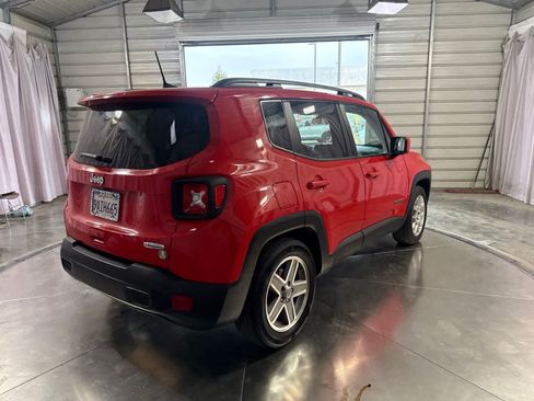 Used 2021 Jeep Renegade Latitude FWD image 5