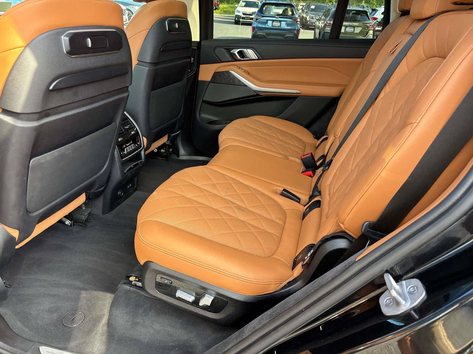 Used 2023 BMW X7 xDrive40i w/ Premium Package AWD/4WD image 8