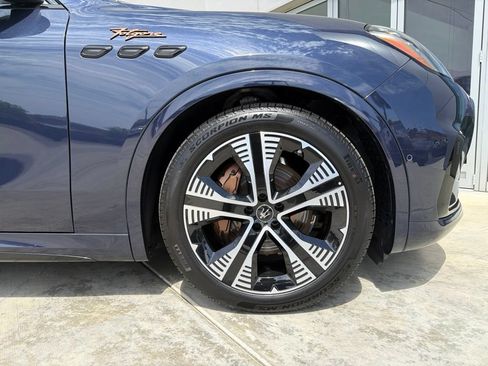 Used 2025 Maserati Grecale Folgore AWD/4WD image 10