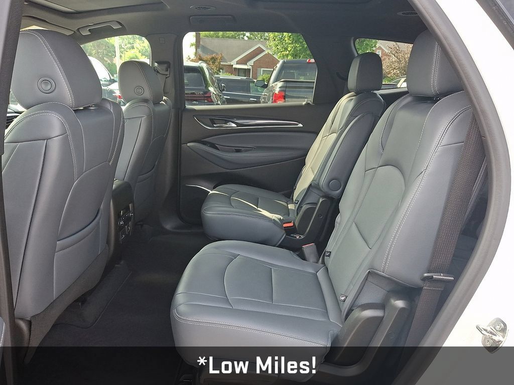 Used 2023 Buick Enclave Essence w/ Experience Buick Package AWD/4WD image 13