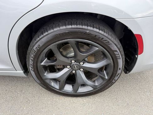 Used 2021 Chrysler 300 S RWD image 7