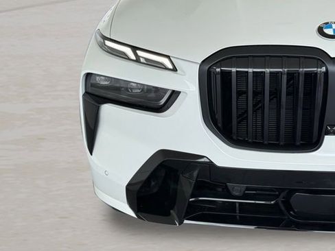 Used 2026 BMW X7 xDrive40i image 3