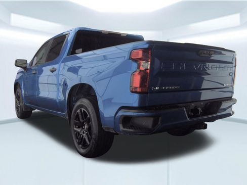 Used 2023 Chevrolet Silverado 1500 Custom image 4
