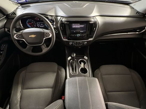 Used 2020 Chevrolet Traverse LS image 21